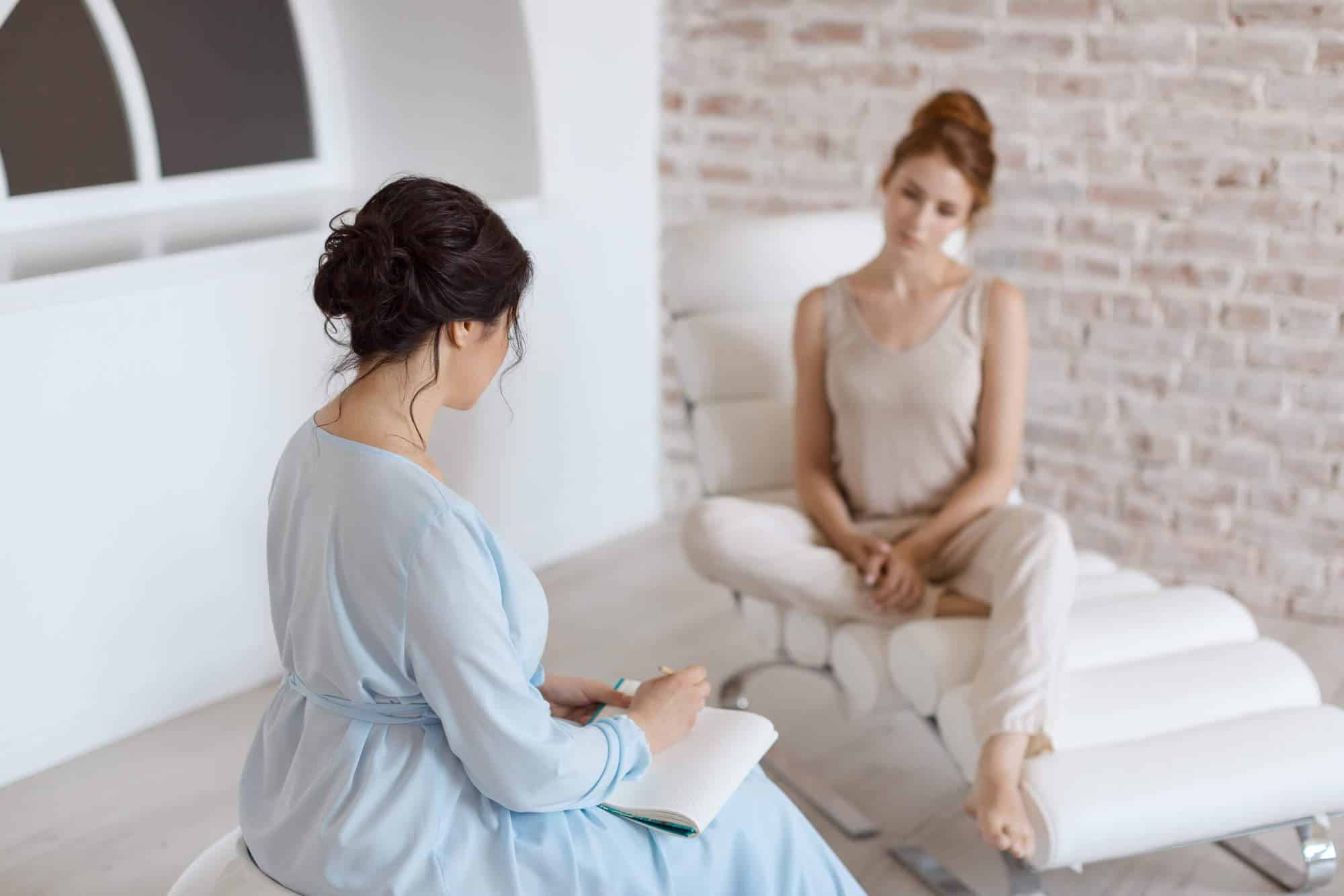 psychologist having session with her patient